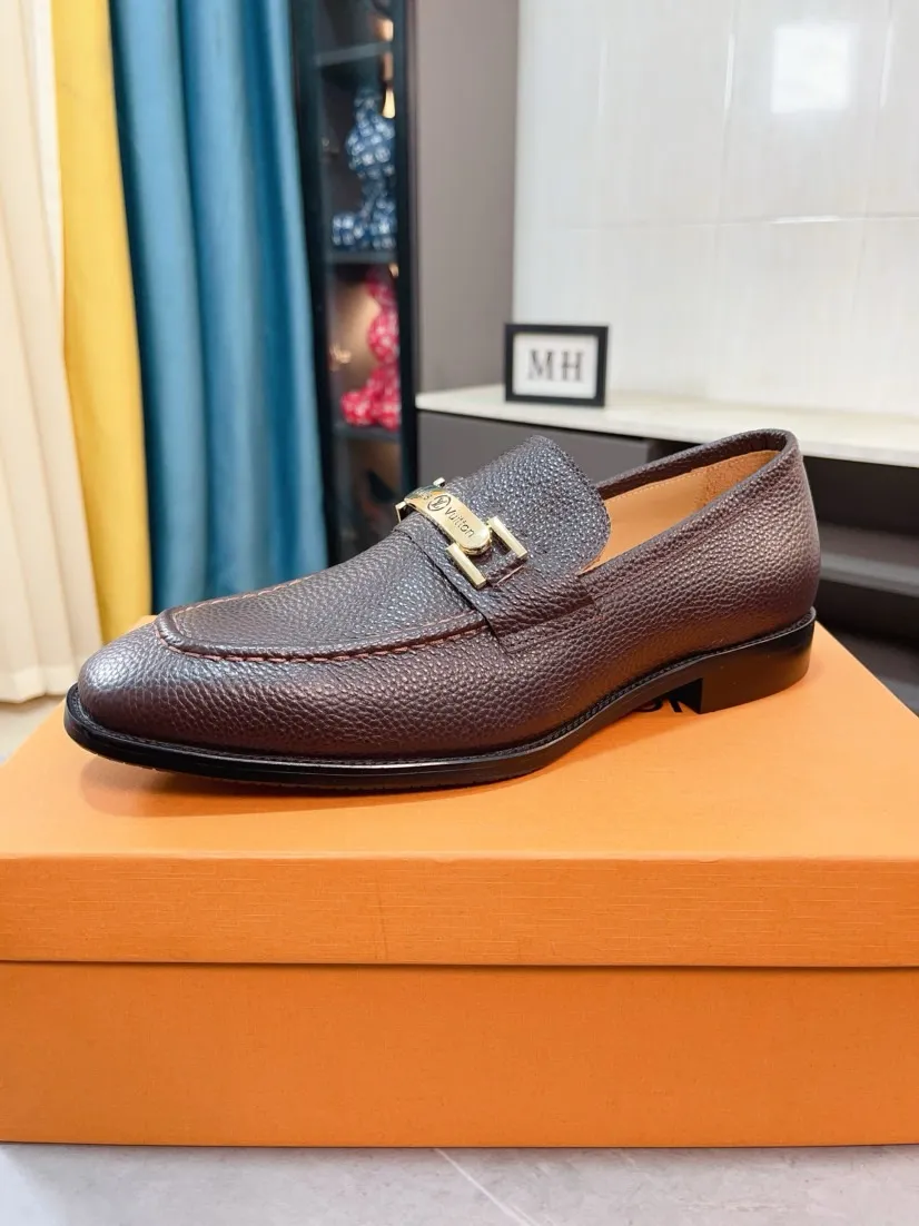 Men's men's shoes 💰500🌸🌸 [Louis Vuitton (LV)] High-end business formal leather shoes 🍀 luxurious and elegant style, both practicality and style, professional focus on details and quality, counter original 1⃣️: 1⃣️ ultra-accurate reproduction 👍🏻! Material: The upper is made of imported original calfskin➕imported Italian cowhide leather. Original anti-slip and wear-resistant outsole! Code number: 38--44 (45 customized)